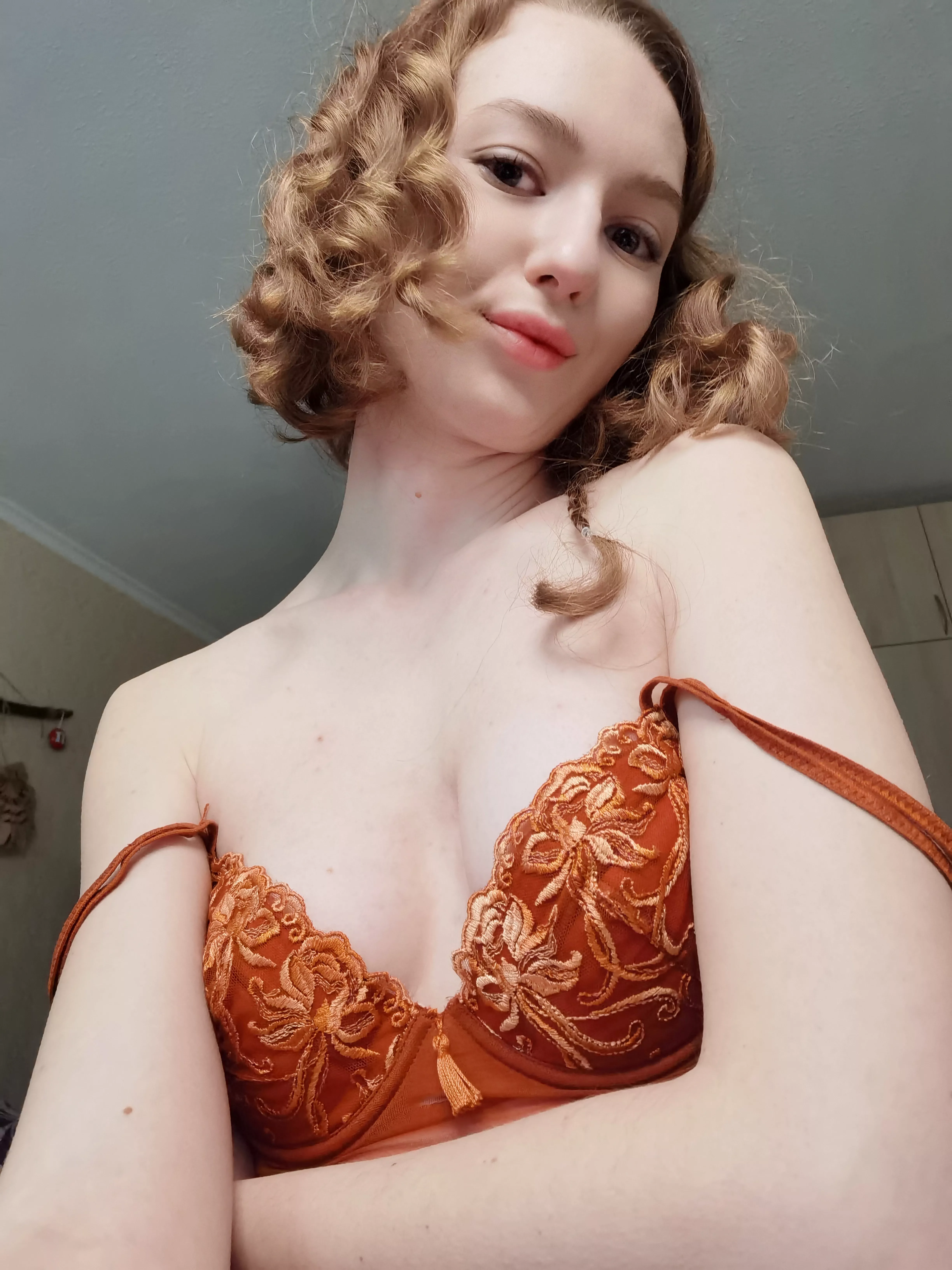 How do you like my underwear for the color of my hair? // FREE OF 🤩 posted by worldlyBuzzard256