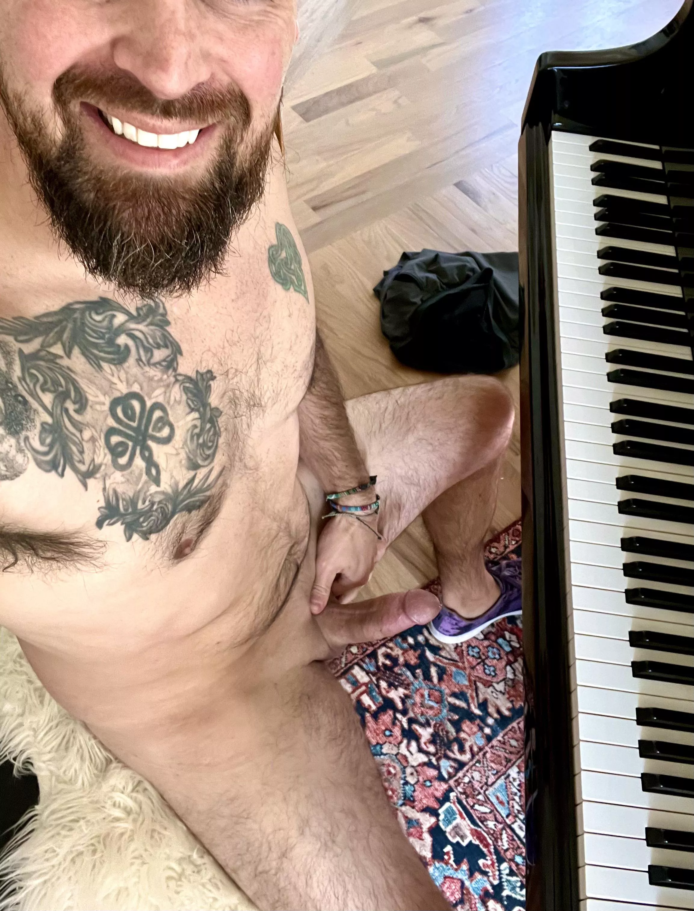 How do you play this thing? posted by GAontheSide