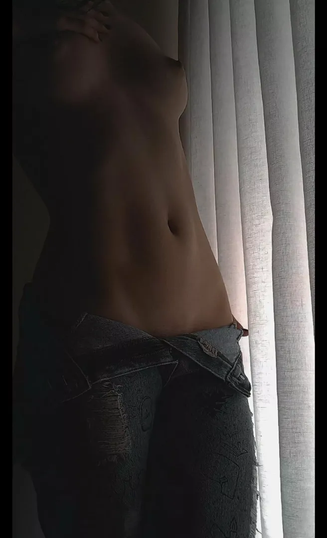 How does a flat 18yo latina for your date tonight? by Sweet_Mia