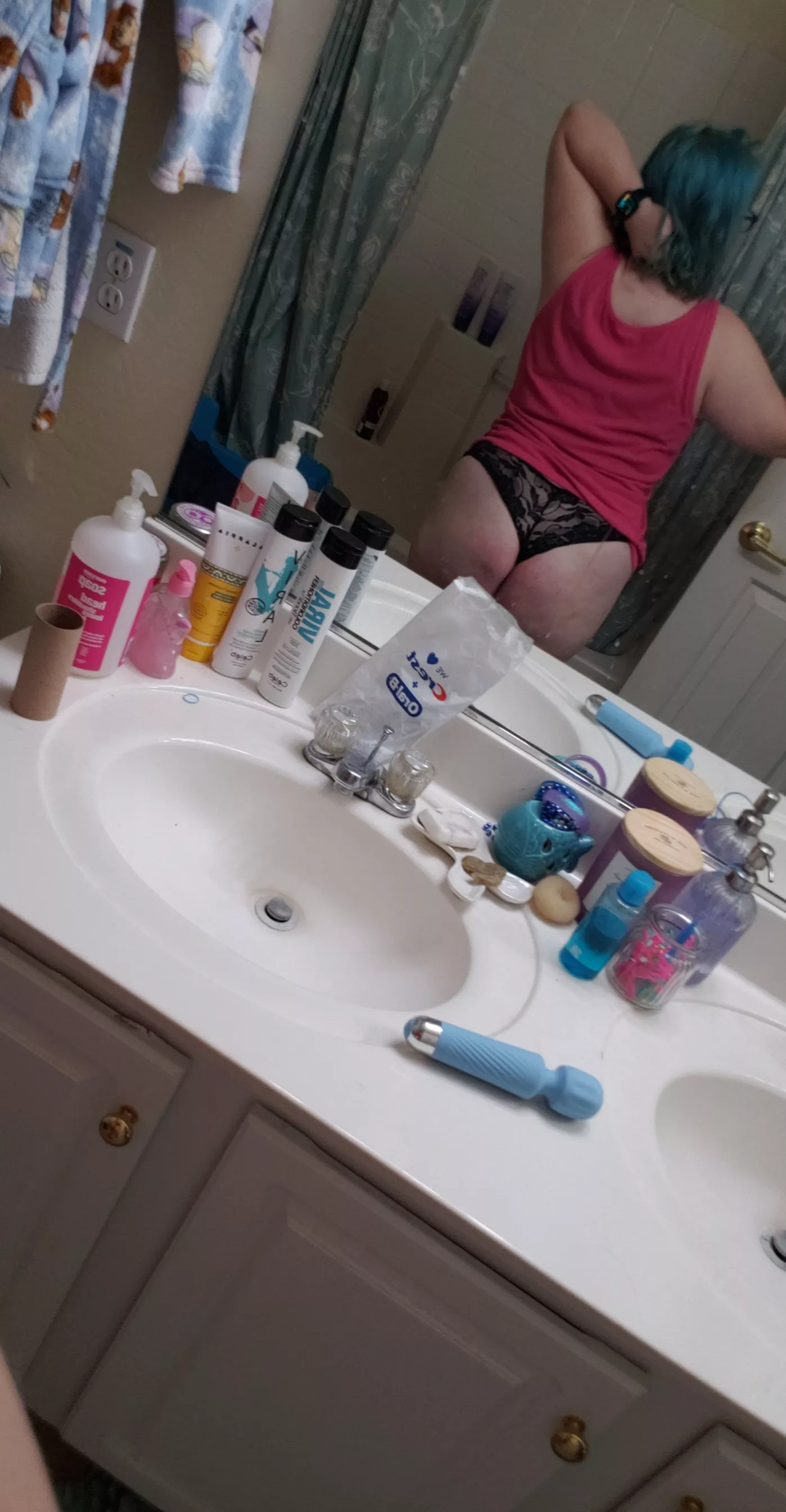 how does my ass look in these? posted by blueeyedbeautysworld