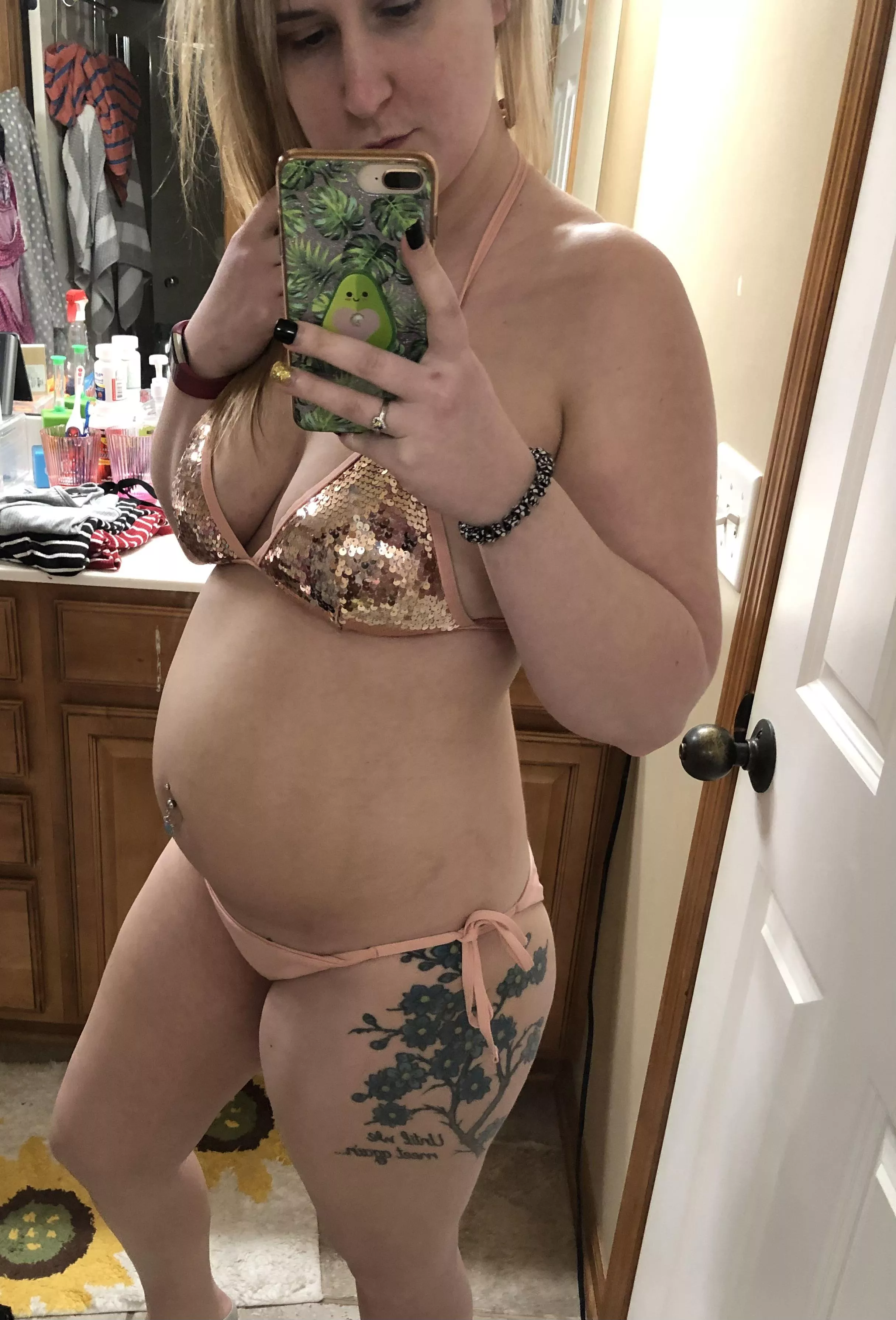 How does my bump look in my new bikini? 💦 (top 8% no PPV!) posted by kailinalexisxo