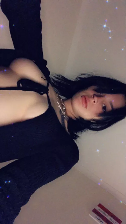 how easy would this be to untie 😉 by xxglazedbunnyxx