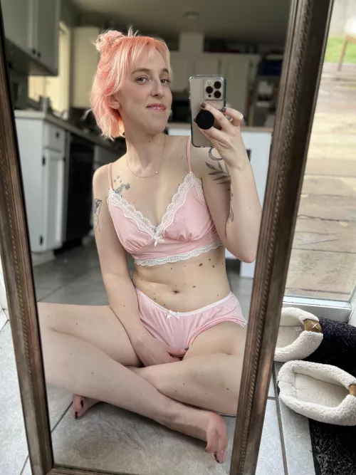 How fuckable am I? 0-10? by veganbootyxo