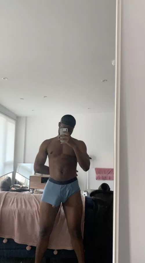 How I walk around the house by ibullyholes