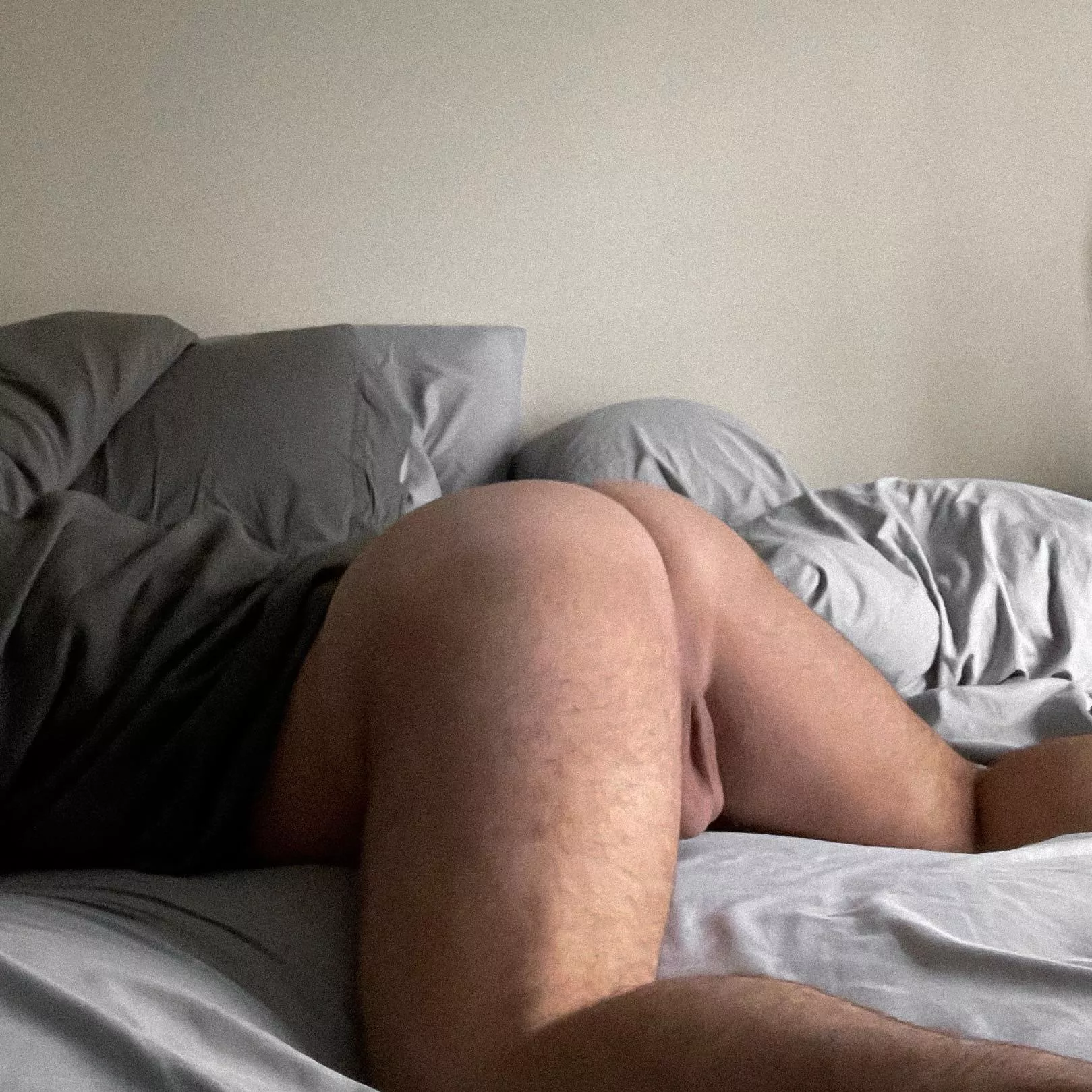 how many guys wanna take a turn? posted by collegeguy199