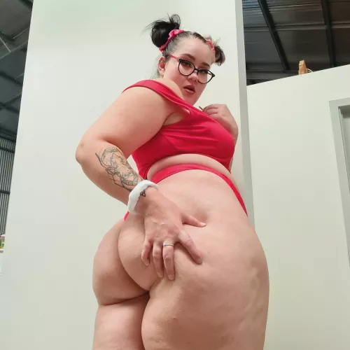 How many handfuls do you see? by unluckyxo