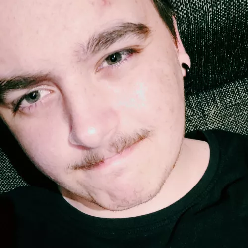 How many here are from Sweden 🇸🇪? Would be fun to get to know new people 🙂 by Temporary-Gas-5427