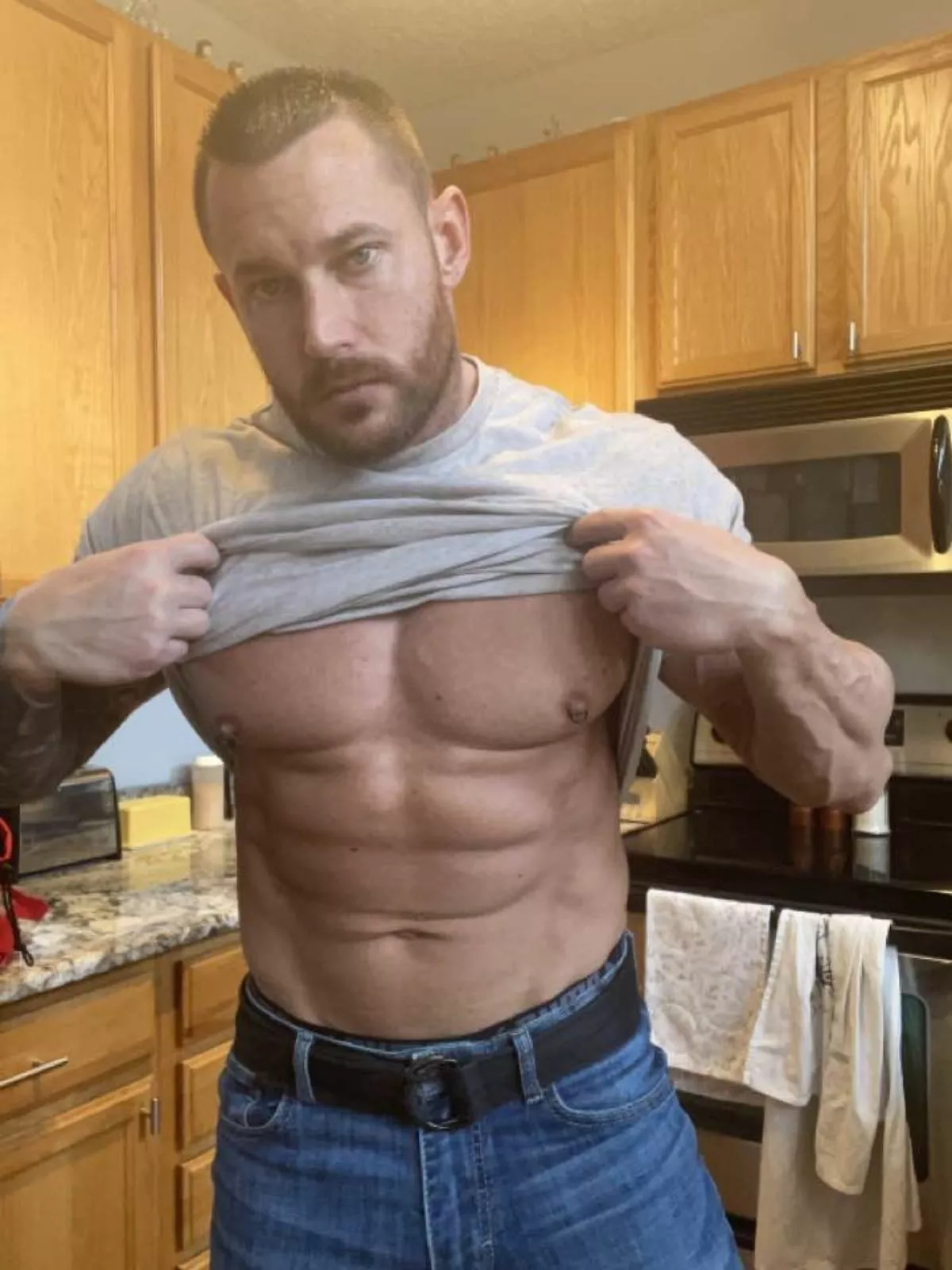 how much hair makes him a bear? 🤔 posted by ClydeXLDom