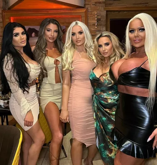 How to stand out when your friends are plastic too by testingoutmynewaccou