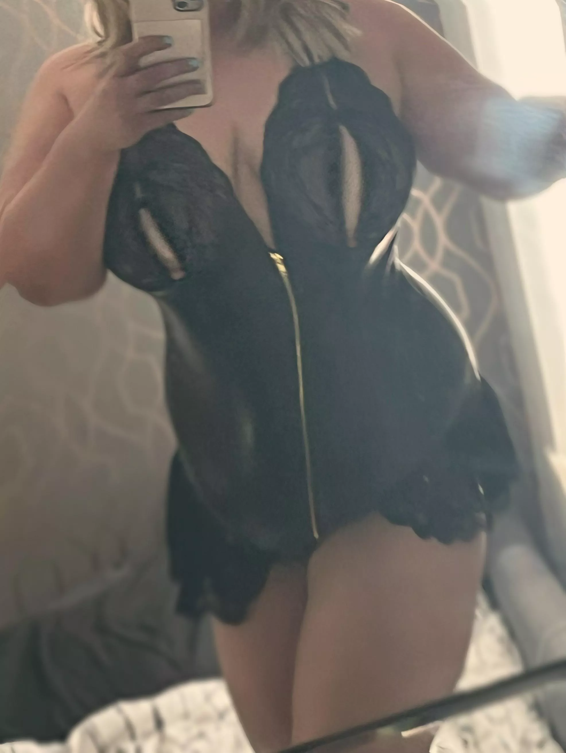 How wants to get naughty with me?? posted by MrsDflyingsolo