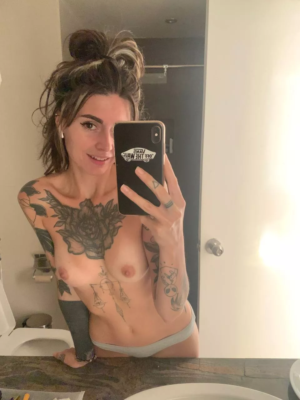 how without an evening photo in the toilet)) posted by Gloria_Rivera