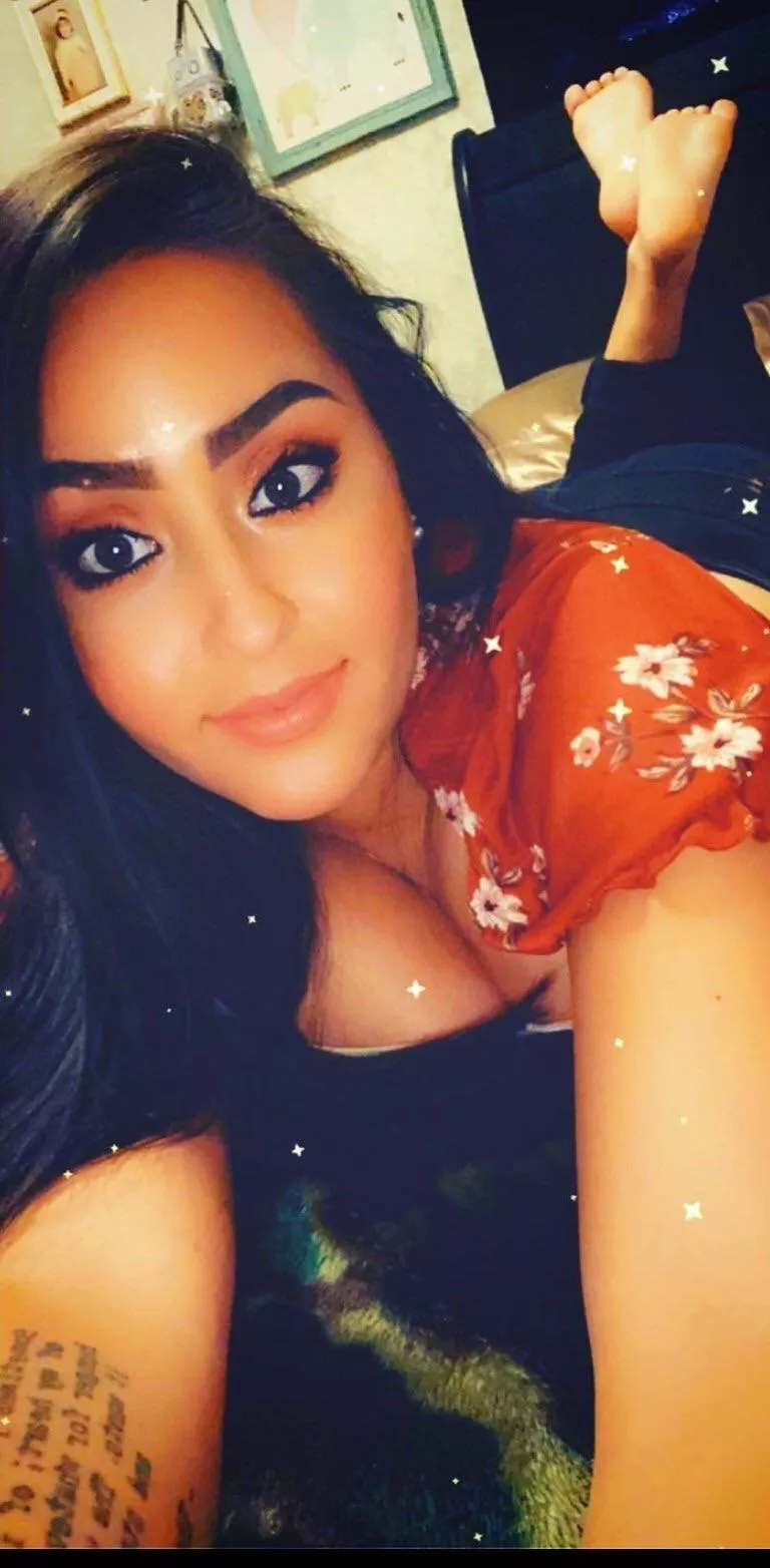 How would you fuck my sexy ass tia 😩😍 posted by Myauntsarehot