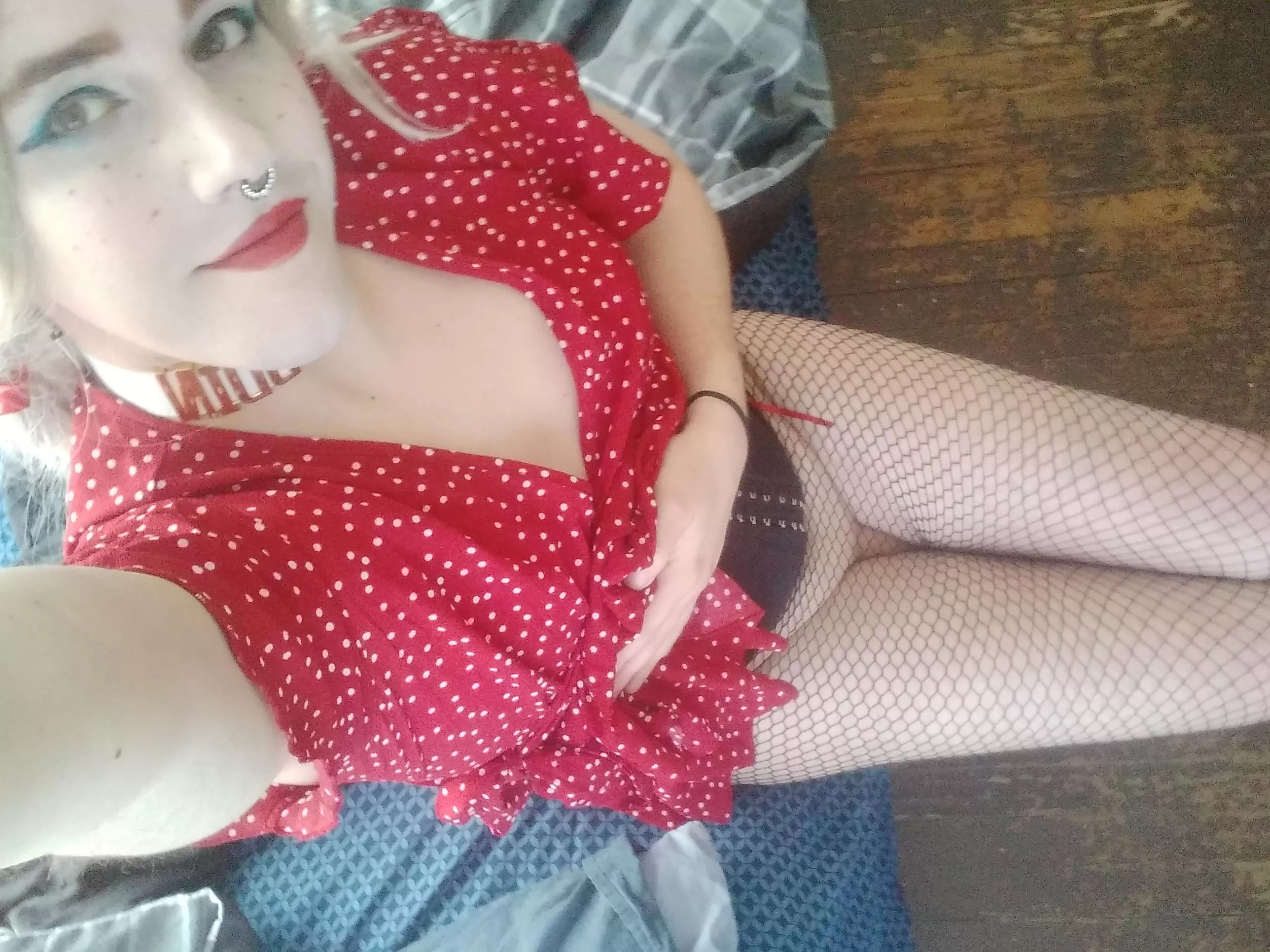 How would you humiliate me? posted by pink_collarx