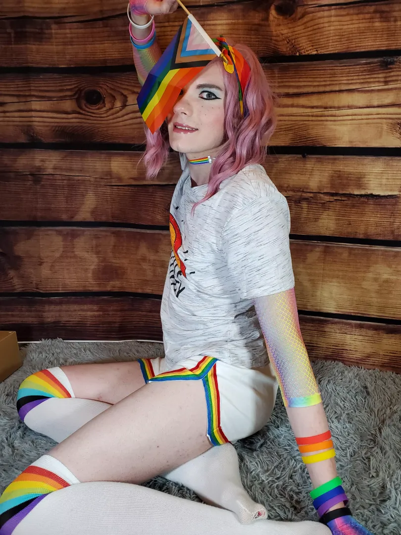 how'd you know I'm not straight 🤨 posted by Moist_Investigator90
