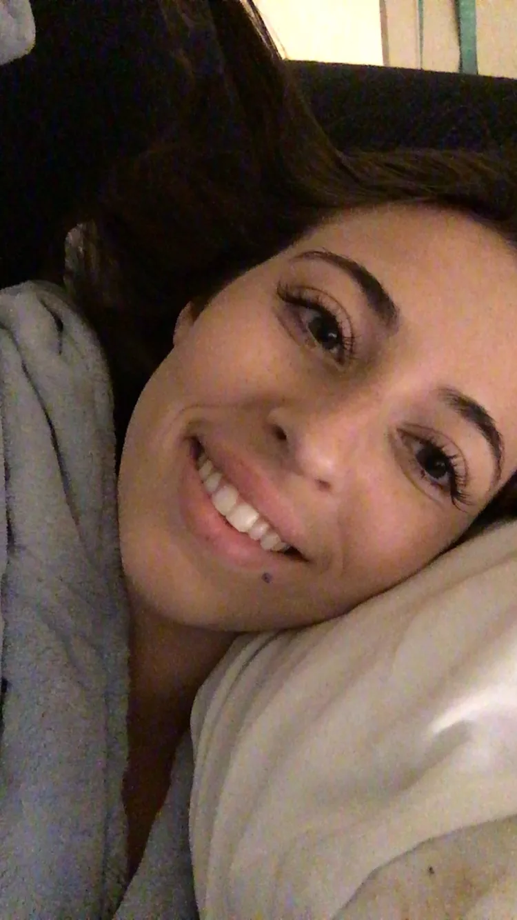 How's everyone doing today? 🥰 posted by Sunandmoonyy