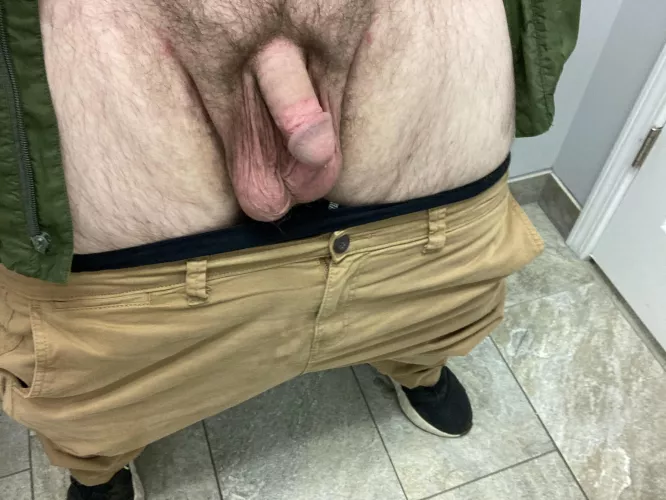 How’s it looking? by NUD3DUD3