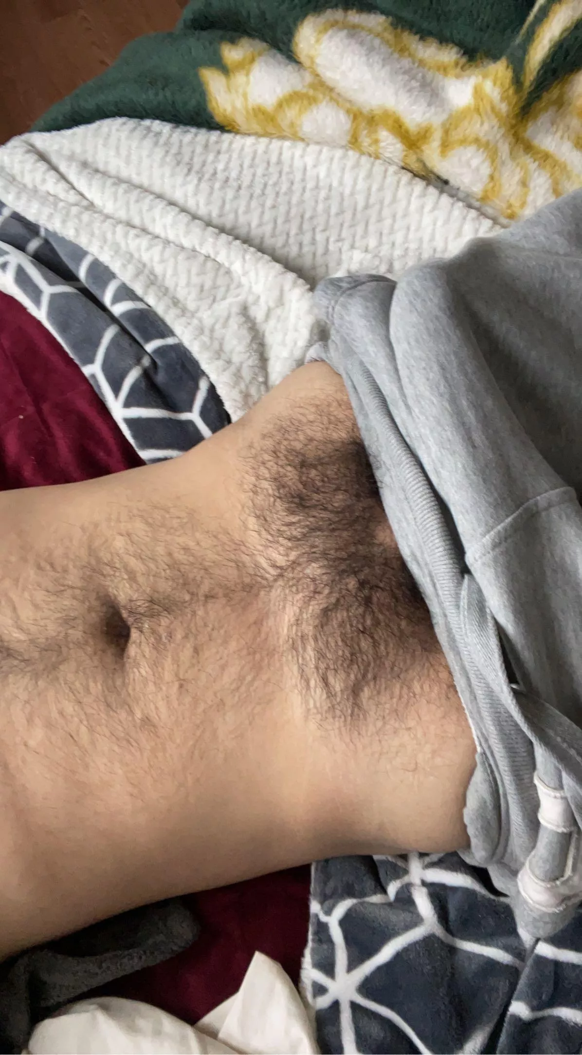 How’s my asian cock, bulging posted by idekchristian