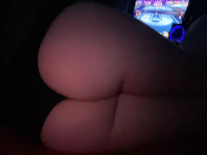 How’s my ass even tho I’m not a sissy I think I’m straight by furiousgamer500