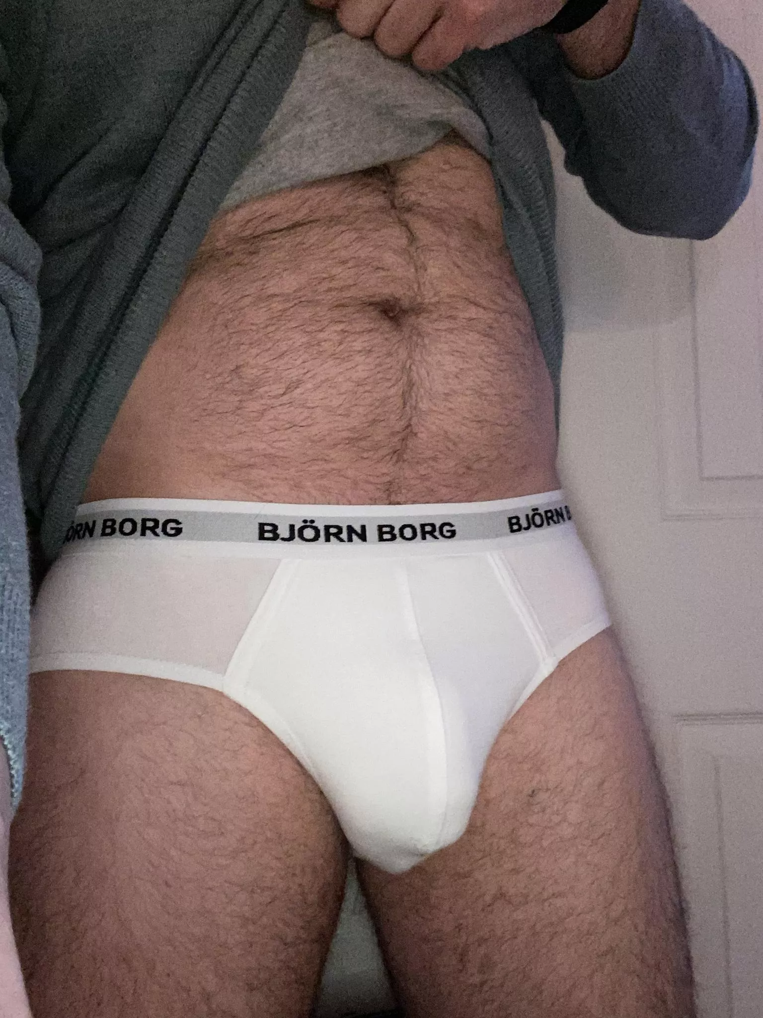 How’s my bulge in those? 31 montreal Canada here ✌🏼 posted by bobb281