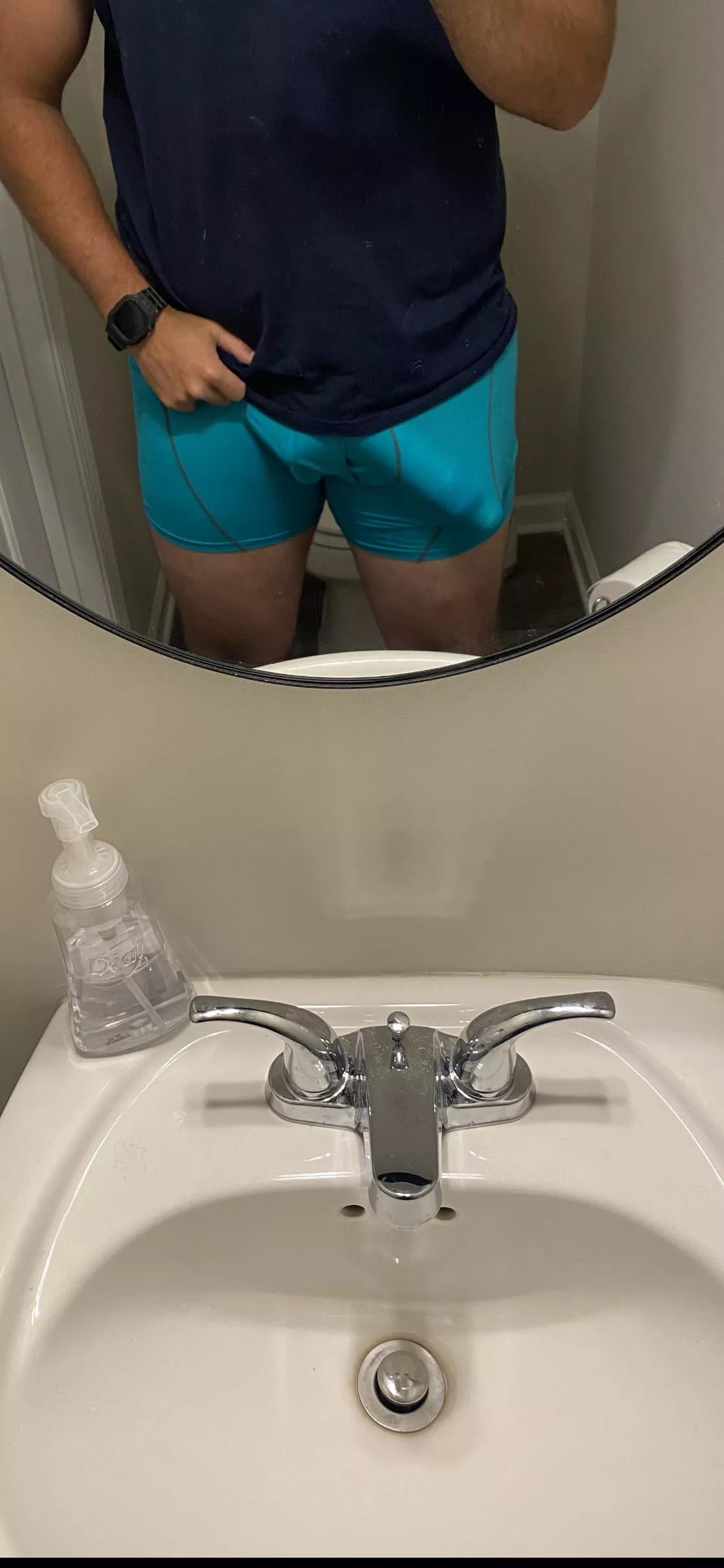How’s my bulge look this Saturday morning. Is it worthy here? DMs open posted by Creative-Goat-1877