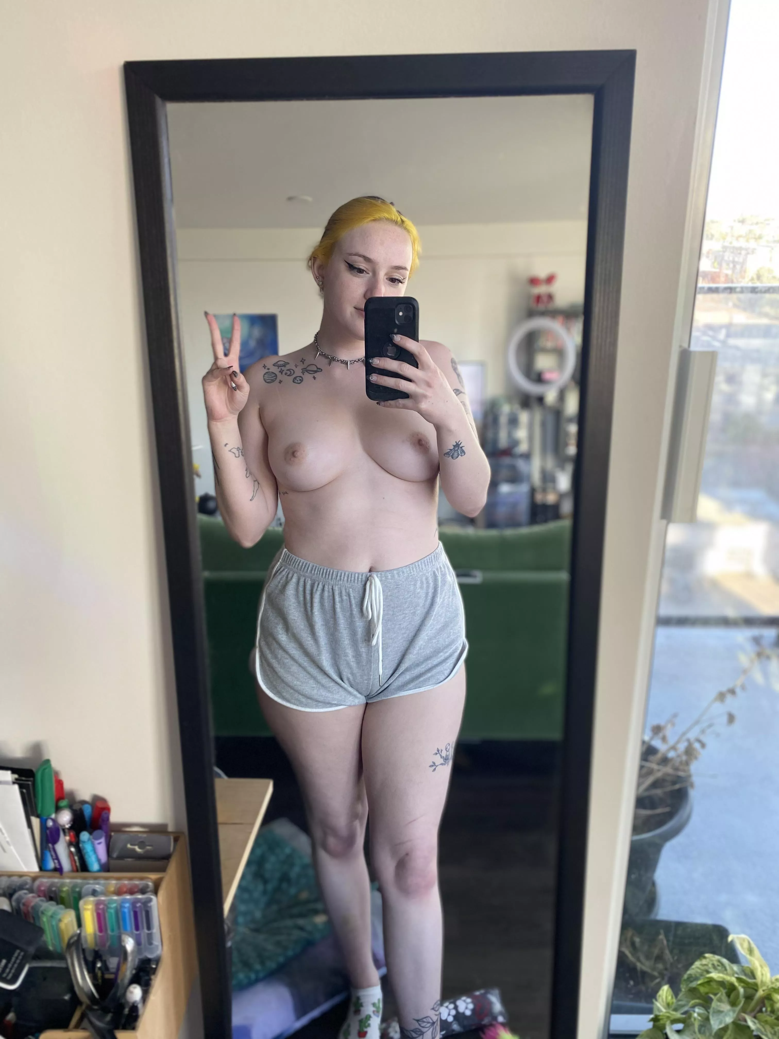 How’s my cleaning outfit? posted by melthewhale