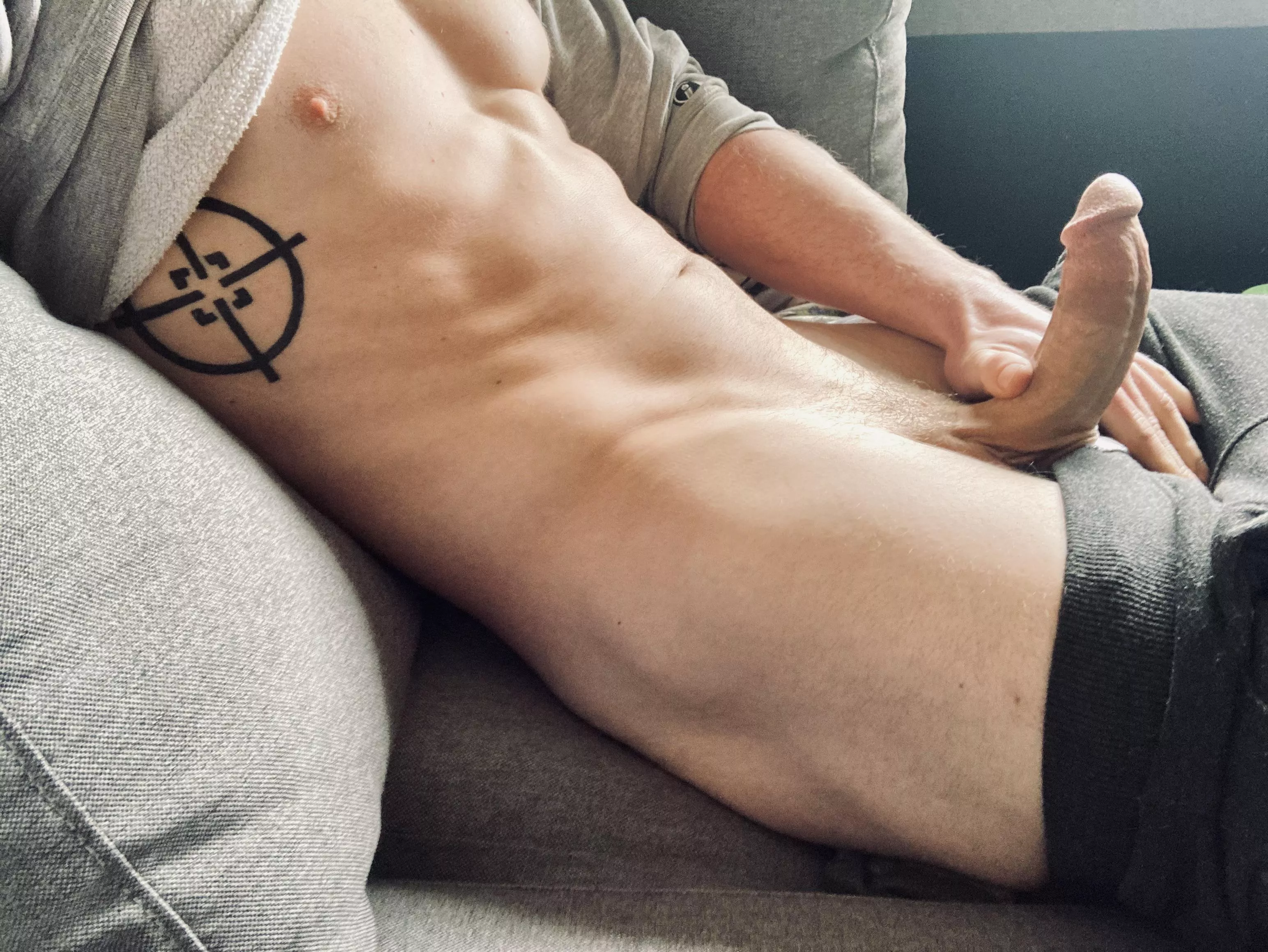 How’s my curve? 😜 posted by trip4489