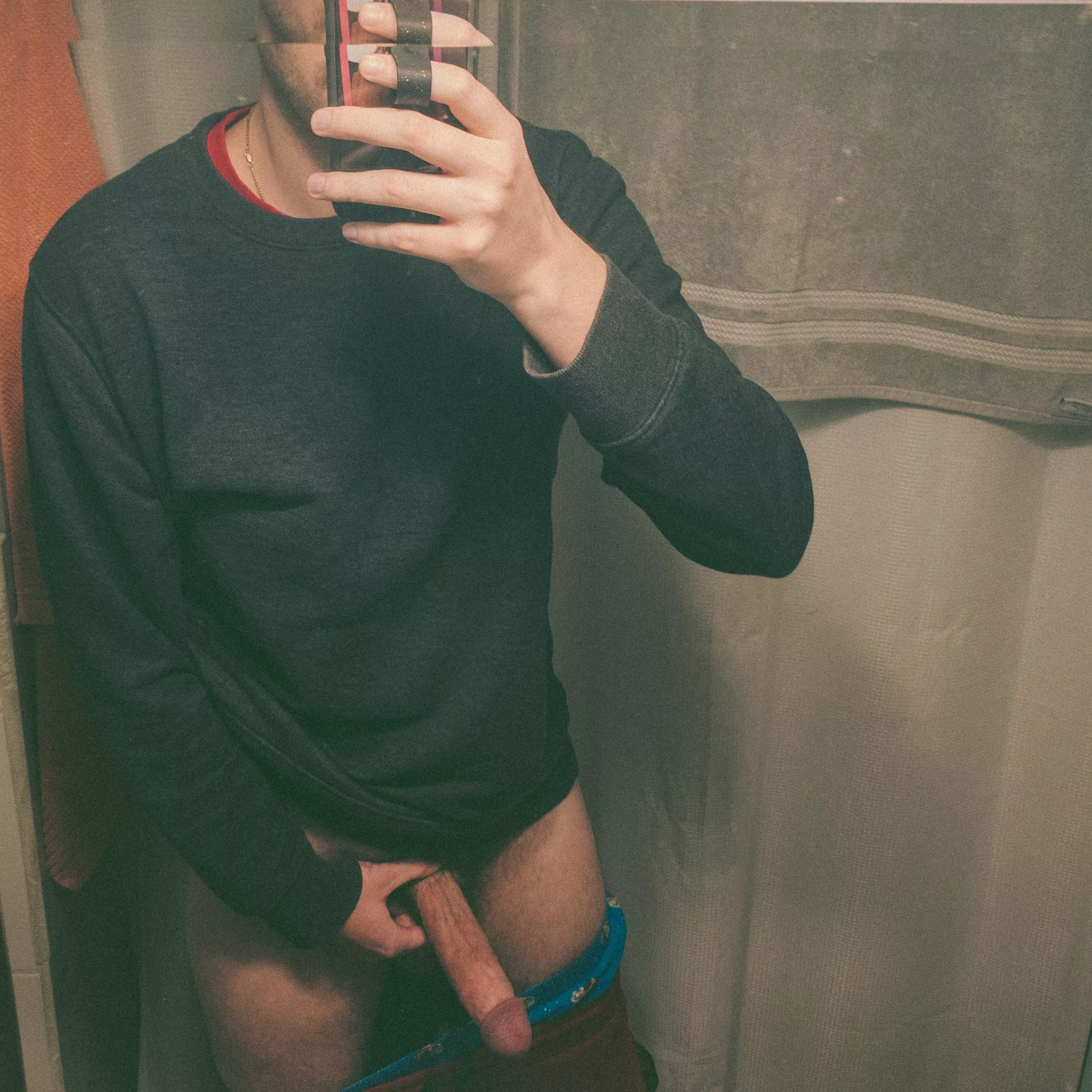 How’s my size? posted by dickphotographer