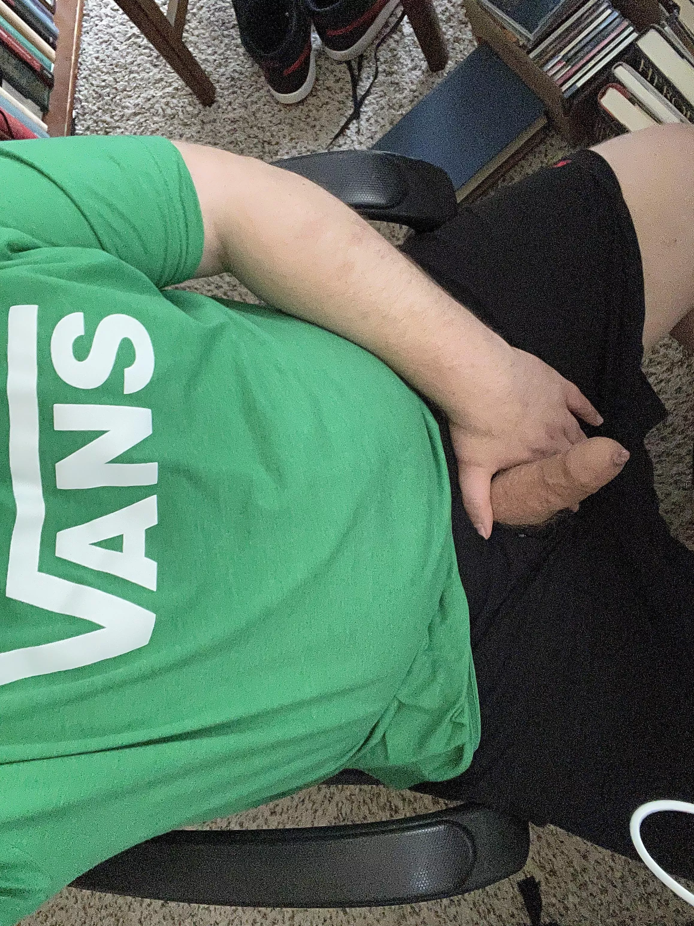 How’s the green shirt? If your answer is “what green shirt” you’re a perv and I like you! posted by D_ponbsn