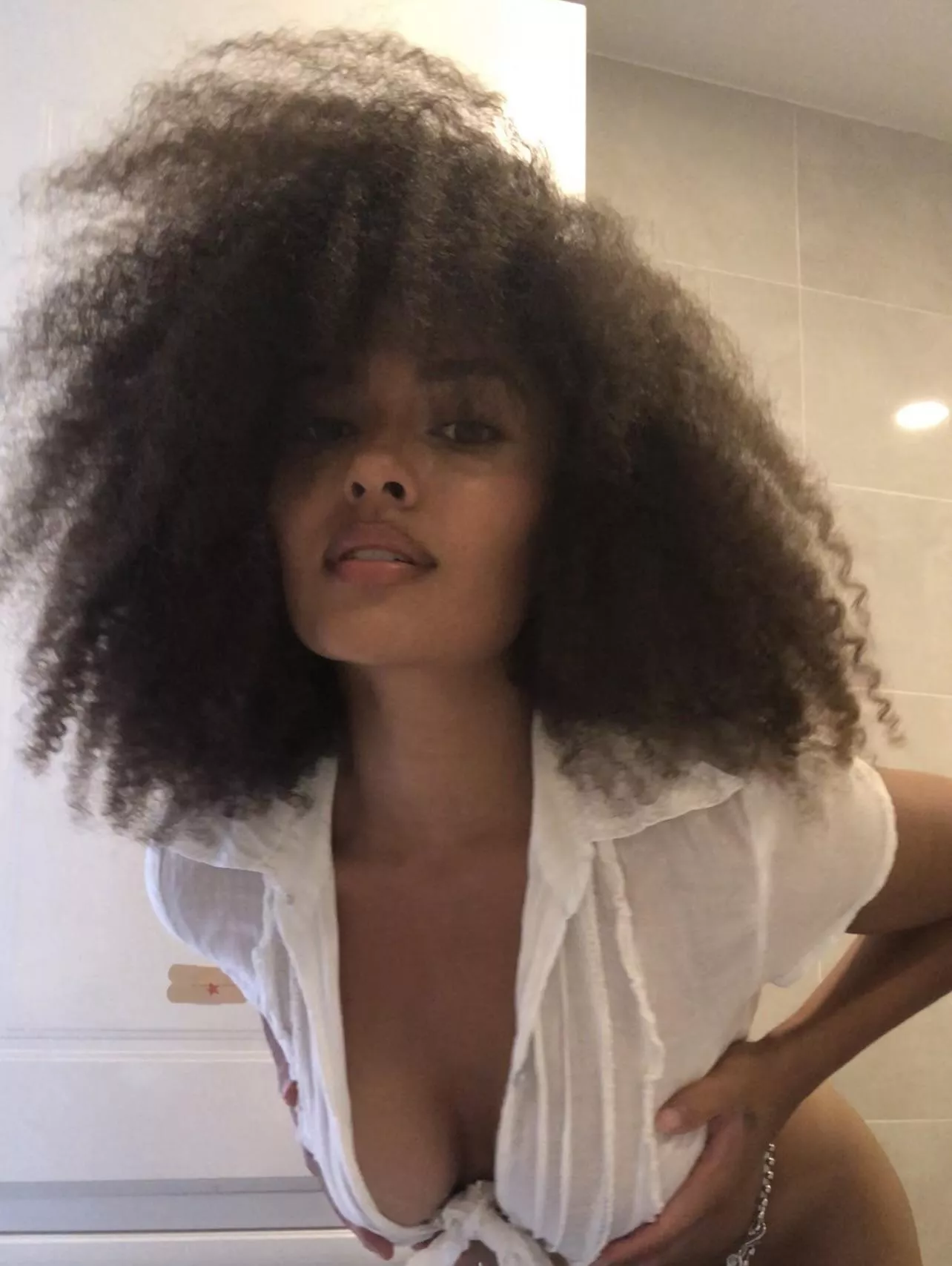 How’s the view ? posted by giirlnextdoor