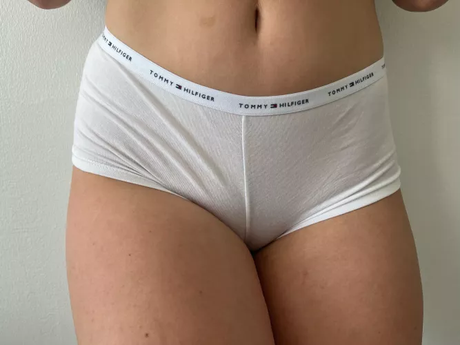 How's this for hip cleavage? (19f) by Your_submissive_doll