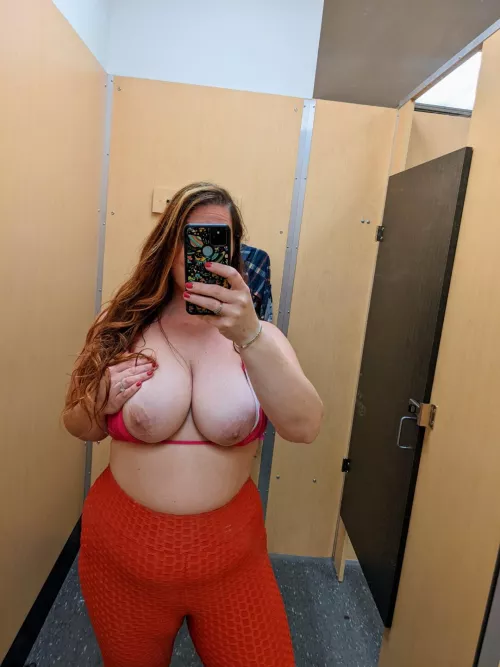 How's this top fit? by mysmokeshowwife