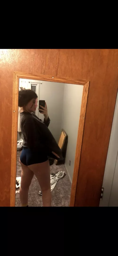 How’s your day going :) by Lexxgalore2