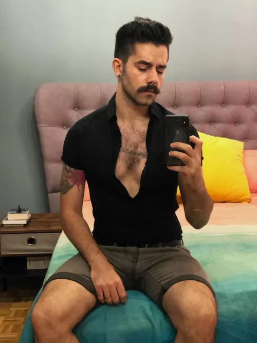 Hoy do you guys feel about a little cleavage? by traaxa