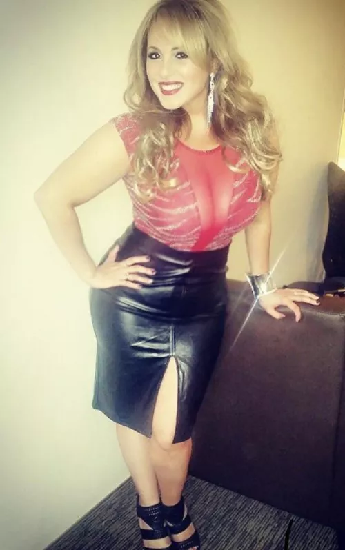 HS reunion, she still got it by Electronic_Ebb8421