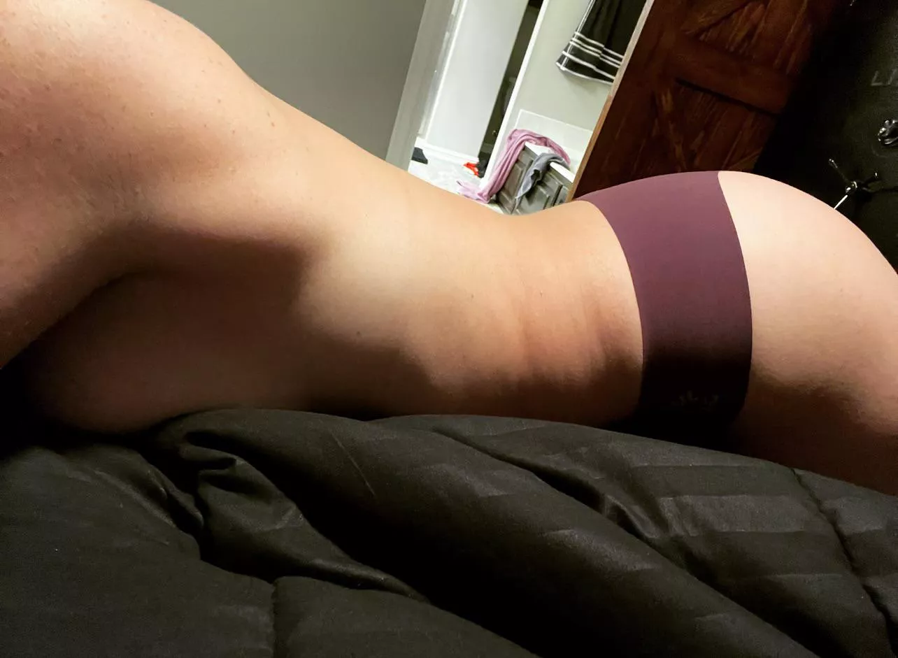 Hubs is at work and I need a back rub. [image] posted by wildfiremilf
