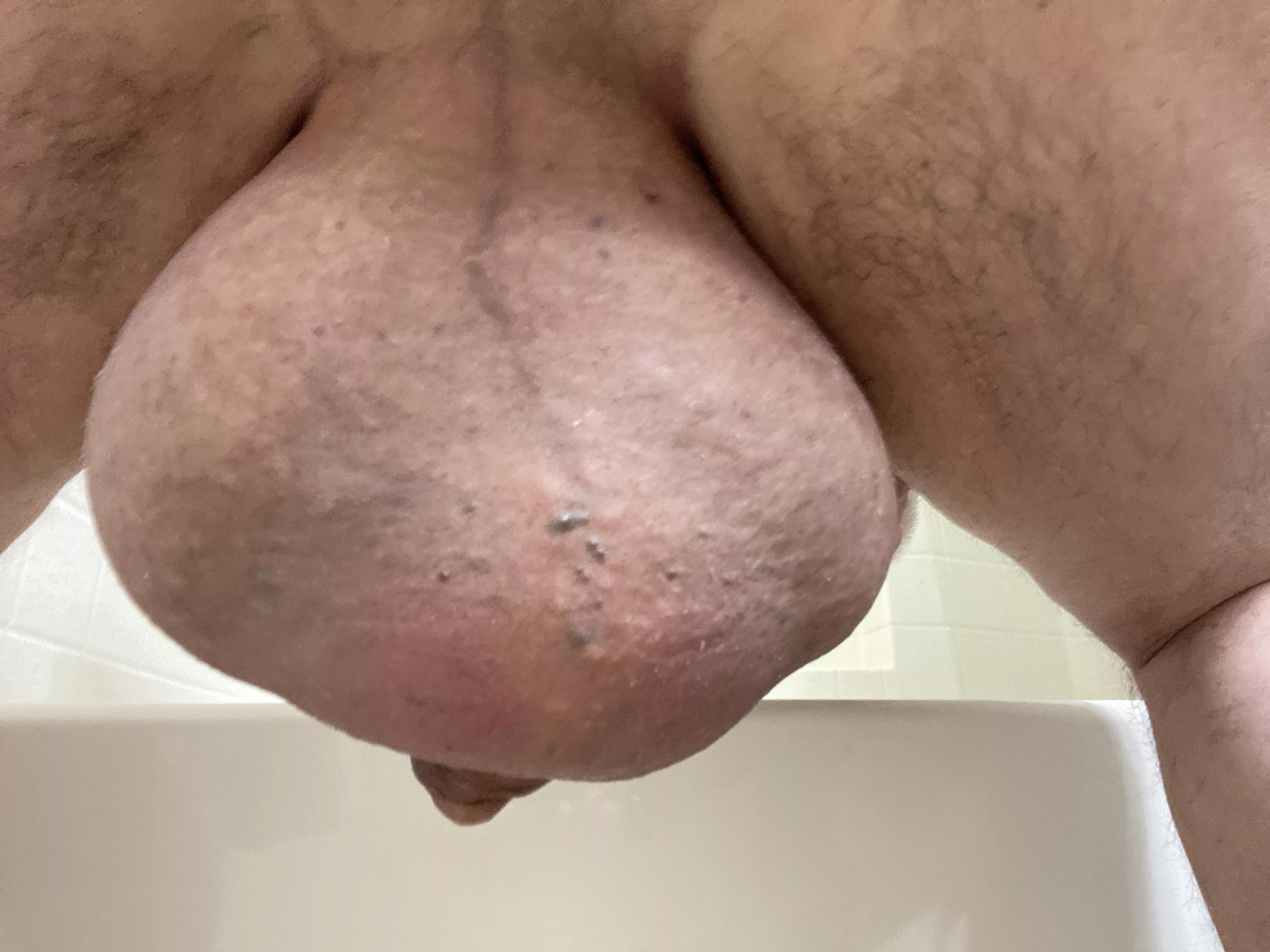 Huge Balls posted by neonpumperlv
