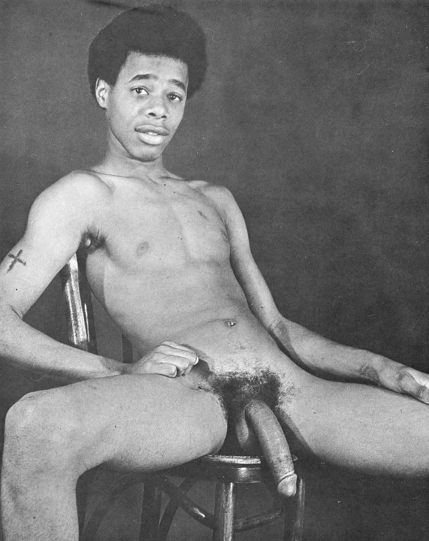 Huge cock 🤤 posted by PM-ME-CUT-COCK