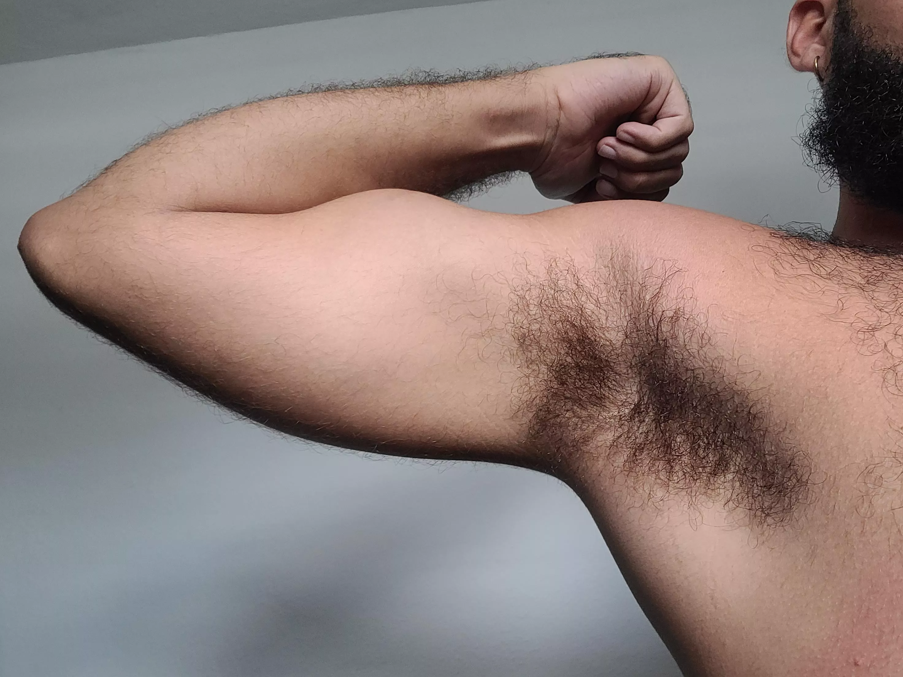 Huge , hairy and stinks of sweat. posted by AndreZH