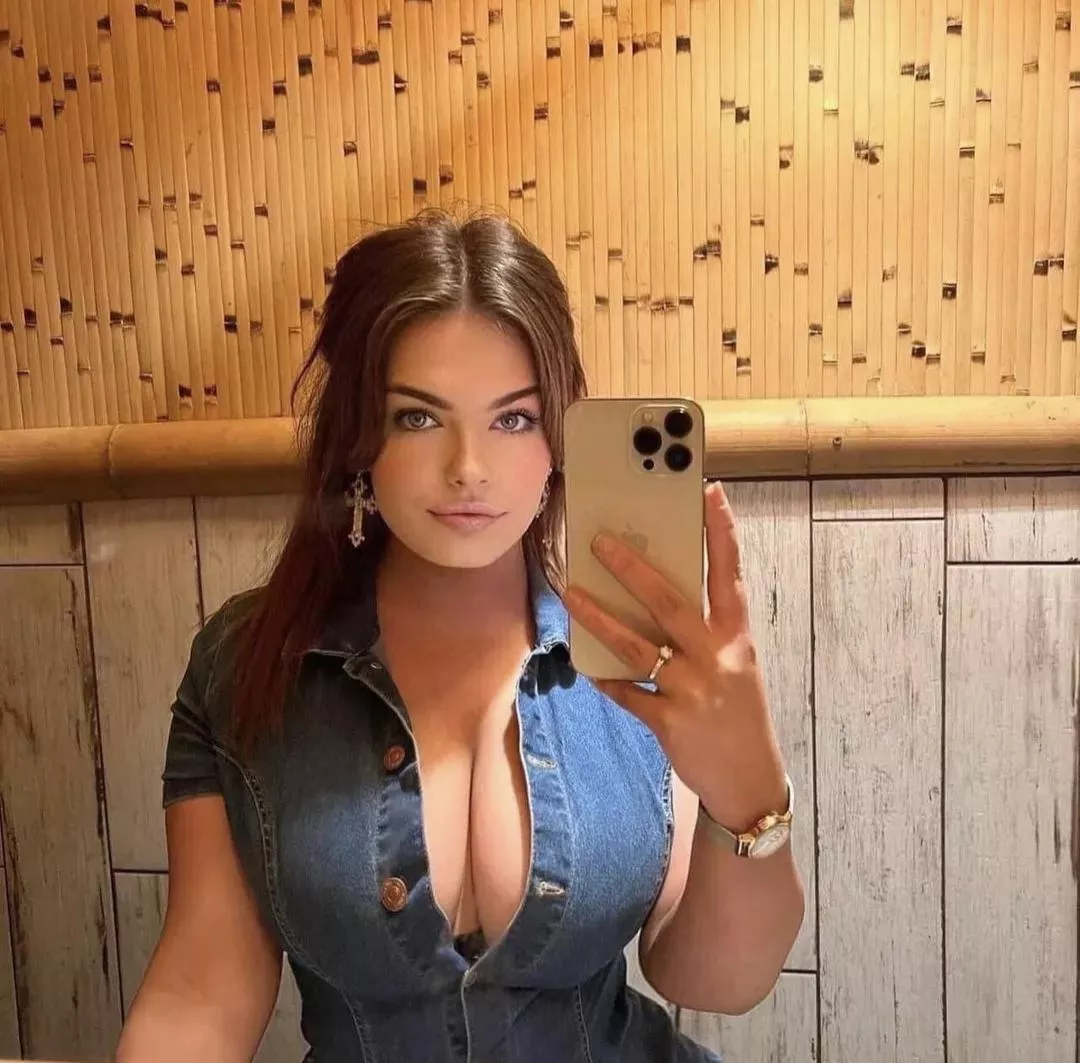 huge tits 🥵 posted by Excellent_Yogurt_925