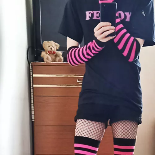 Hugs? 🤗 by xxTwink22xx