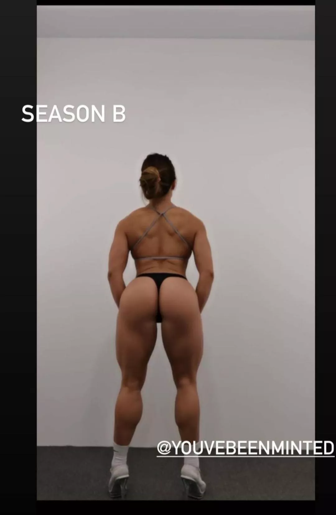 Huimin Yu aka youvebeenminted, 22 weeks out to her Wellness debut. Coached by adamomachy posted by Intelligent-Break-29