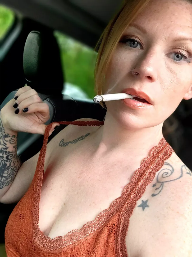 Hump day smokessss 😈 posted by lonelyfanslucygirl