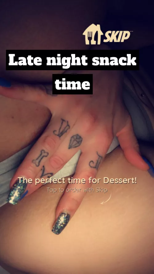 Hungry (f)or me daddy? by voodoonyx