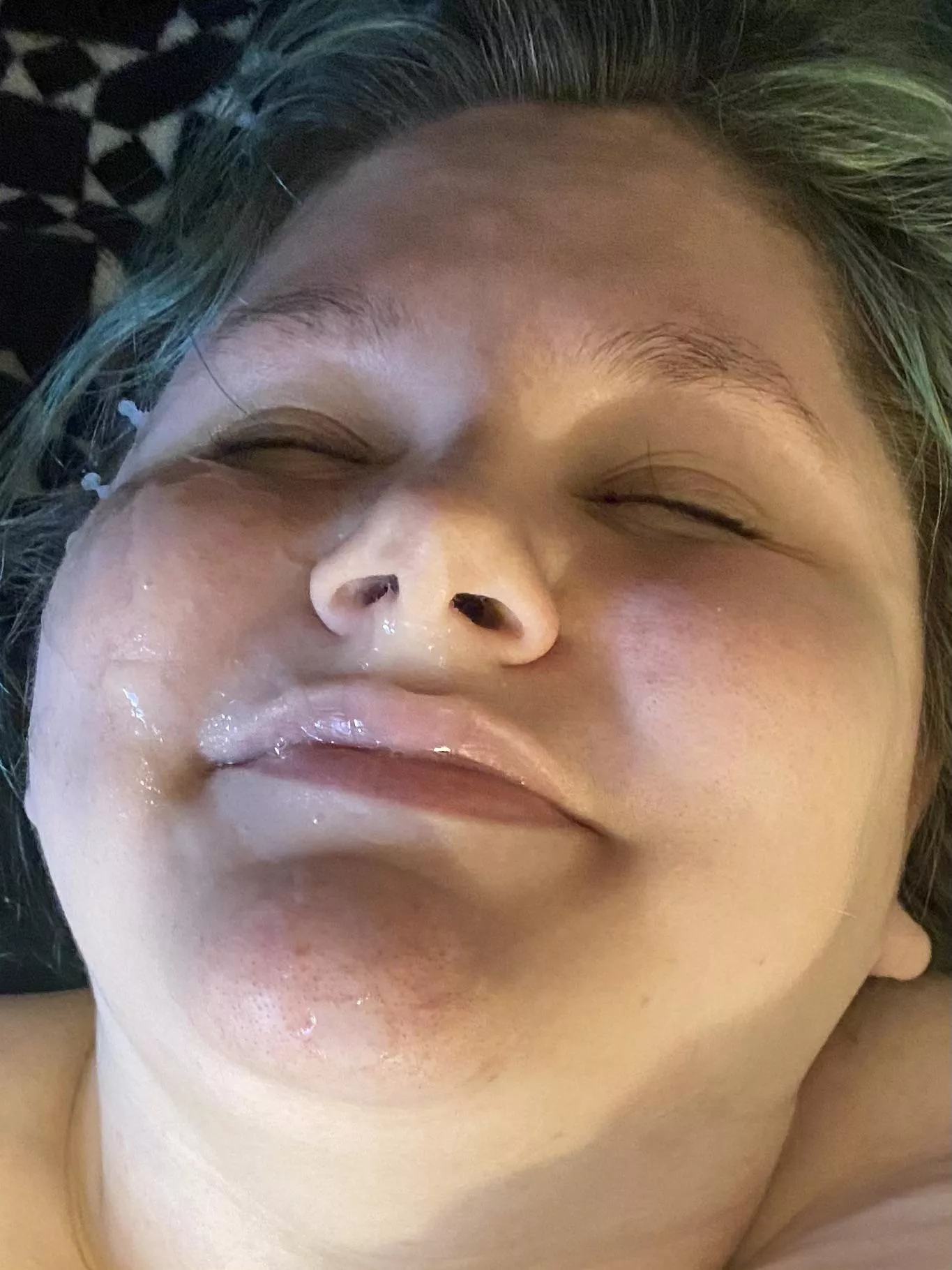 Husband gave me a treat when he got home from work 😌 posted by bigtiddiekween