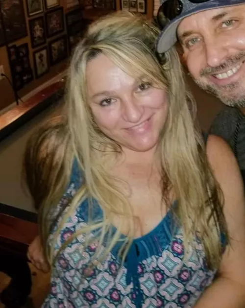 Husband on a zoom call...dinner not for a fee hours. Let's have a little Q&A fun! Ask me absolutely anything and I will answer 100% truthful. NO DMs tho please. Ask away! 😍 by s1414b