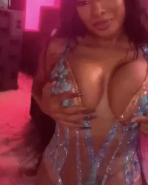 I always focus on Megan’s ass that I forget she got sum fat ass titties too by throwaway57334