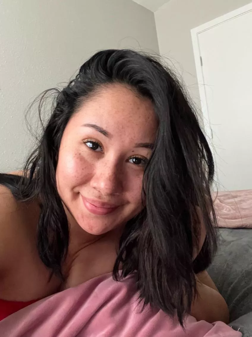 I always get the urge to touch myself with the blinds open. Hoping my neighbor will see me 💦 posted by rosemoon131313