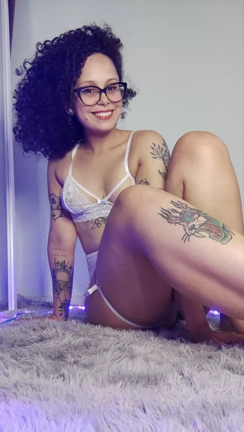 I am [f]eeling sexy in this! do you agree? by ellaxblair_