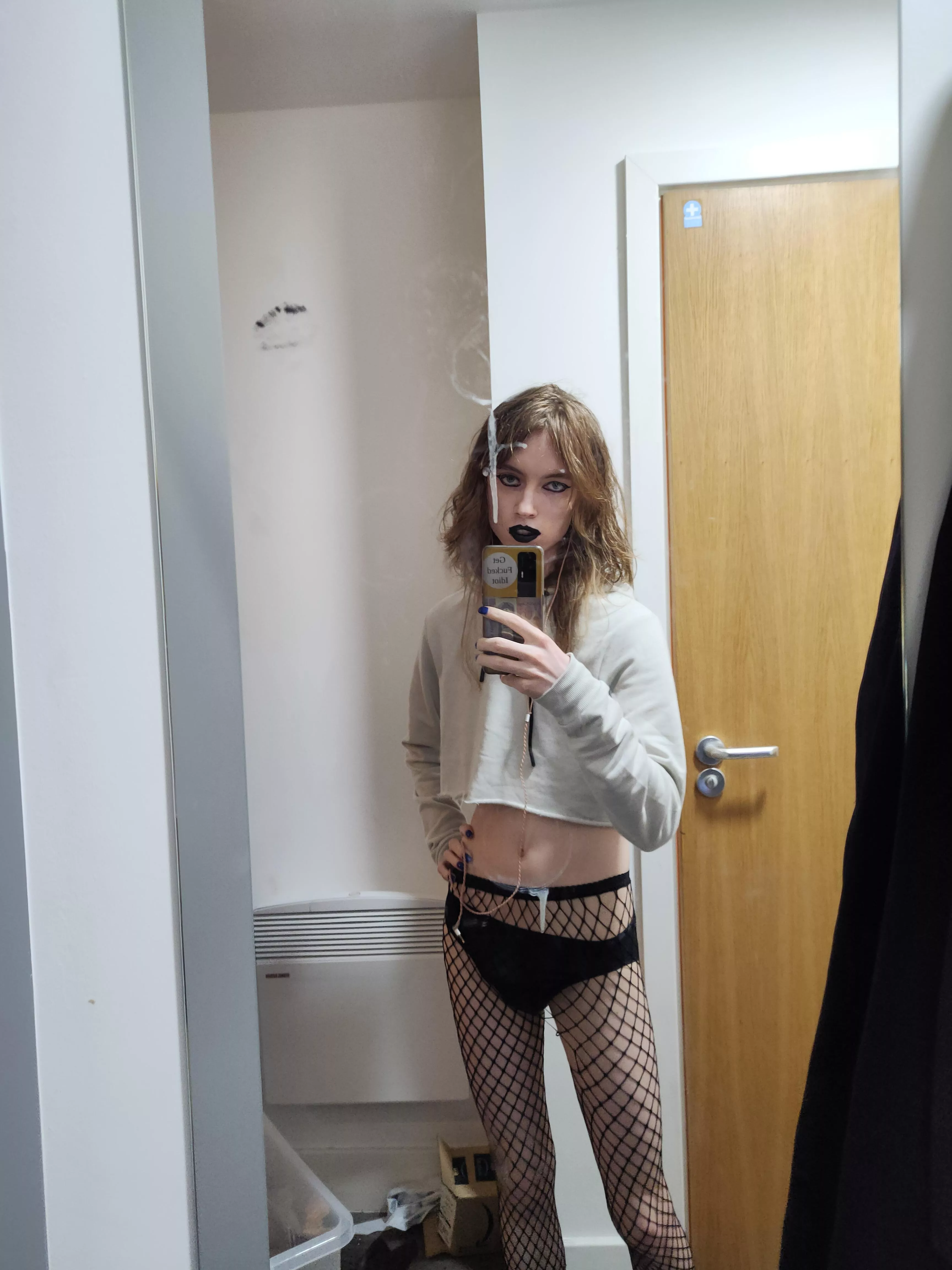 I am in LOVE with this lipstick posted by incorrect_brit