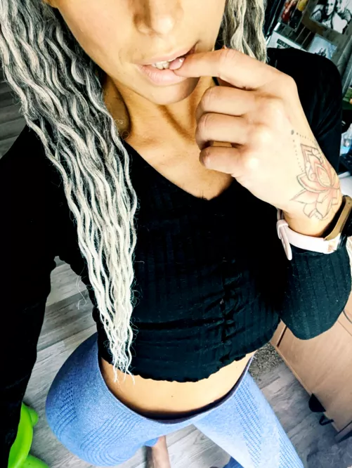 I am looking for friends ;) by Upper_Sandwich_715